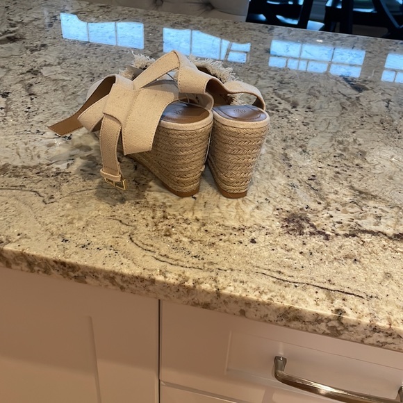 Cute wedge heels - Picture 3 of 3